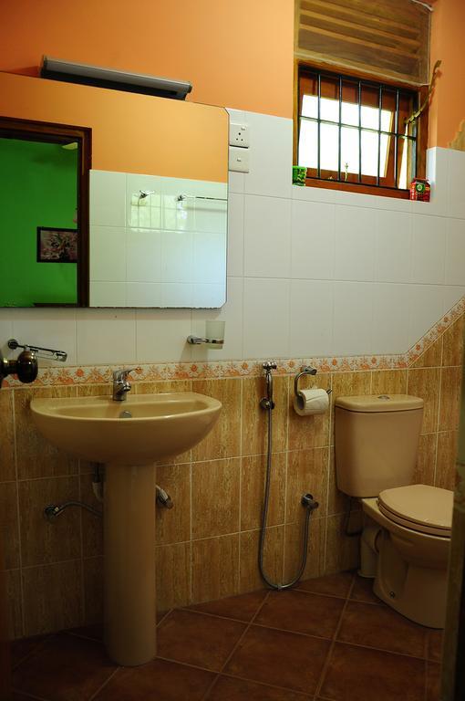 Lumbini Villa Bentota Room photo